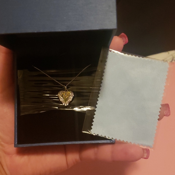 Heart & Wings Necklace Small - New - Picture 4 of 4